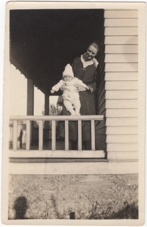 Weil_photos_Pauline_porch