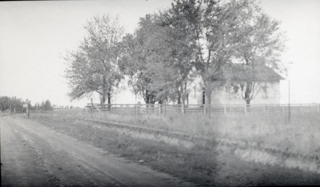 PleasantHillSchoolandChurch_Mayfield_1933Oct_reverse